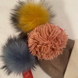 Anthropologie interchangable pom beanie
